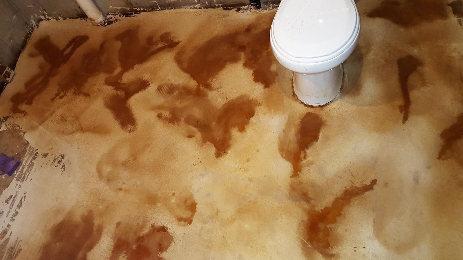 Four different ratios of Coffee Brown and a final layer of Malayan Buff in a 10-1 ratio transform this concrete floor