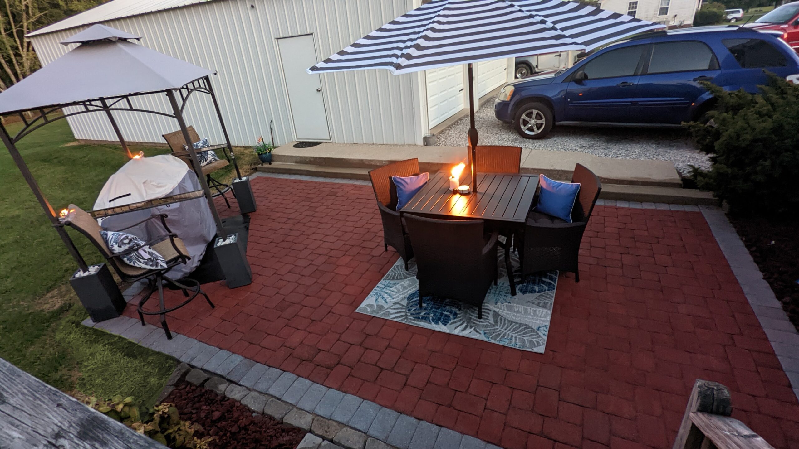 border stained with Eagle Gray Portico paver stain